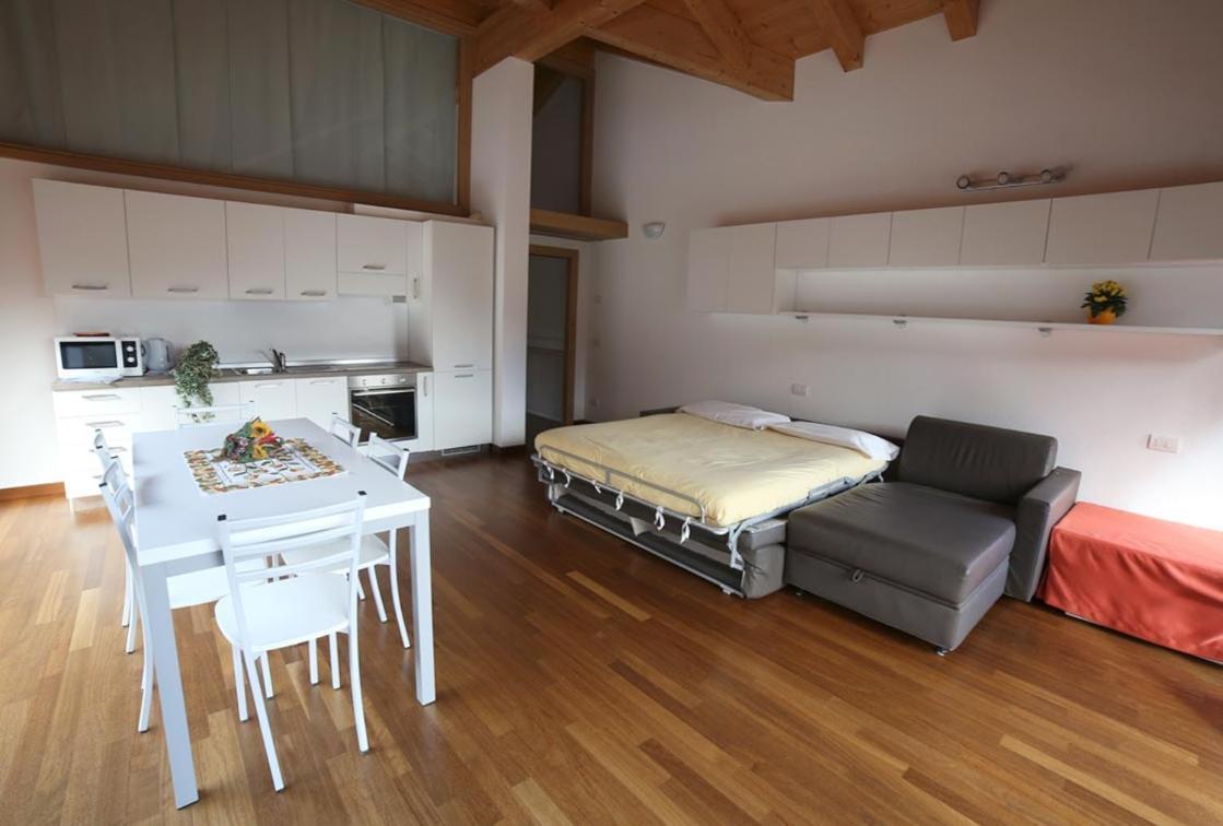 Rose Apartment *