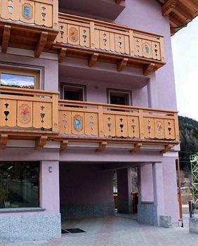 Rose Apartment